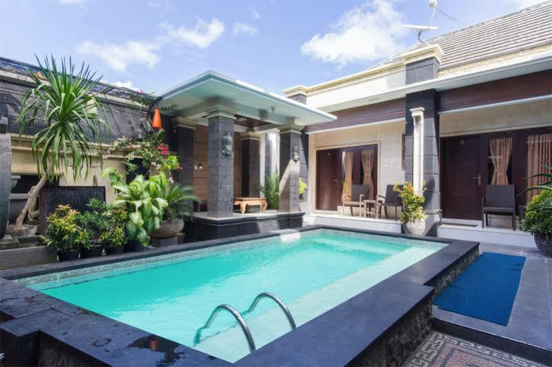 Hotel Reddoorz @ Kedonganan Jimbaran Exterior foto