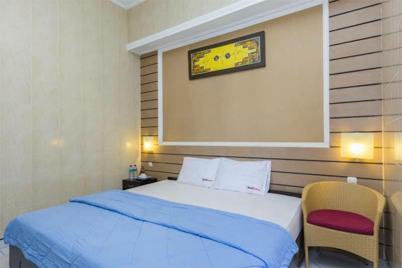 Hotel Reddoorz @ Kedonganan Jimbaran Exterior foto